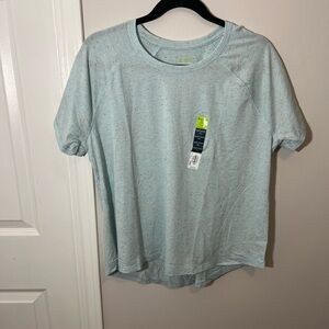NWT Tek Gear Activewear Crewneck Tee